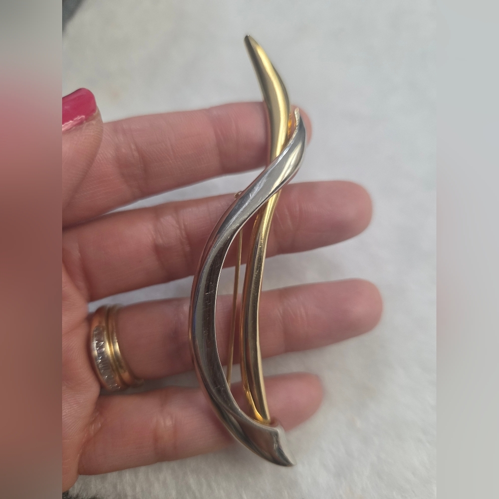 Vintage Modern Abstract Two-tone Gold and Silver-Plated Wave Brooch - Picture 3 of 3